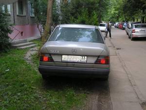 Парковка на газоне