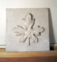 Placca
(alabaster, 2005)