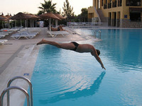 Потрогаю воду – и обратно
© Моя жена Юлия