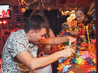 Закатываю банку с пожеланиями сотрудников на Новый 2016 год.