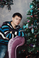 2016.01.04 Me and the New Year's tree after celebrating 2016. 
© 2016 Lianess.ru at the FotoHan.ru studio