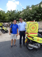 2018.09.07 The jerusalemite I thought was a police officer turned out to be a representative of the Israel's national emergency medical, disaster, ambulance and blood bank service “Magen David Adom”.