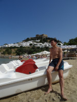 2019.06.03 Chilling on the Lindos Beach (of a town on the Rhodes island) while far and above me there is its Acropolis (where I'll go later, of course).