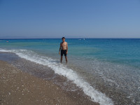 На месте слияния Эгейского (слева) и Средиземного (справа) морей у северной оконечности острова Родос, ракурс № 2.