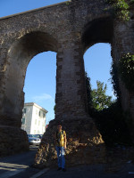 2019.10.03 At the stately foundation of the ancient Roman road (via) Casilina Vecchia in Rome.