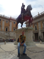 2019.10.03 At the equestrian statue of the Roman Emperor (161 – 180) Marcus Aurelius in the center of Capitoline Square.