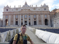 2019.10.03 Against the background of Saint Peter's Basilica (Basilica di San Pietro), front view.