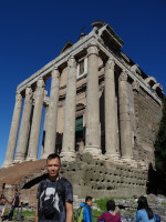2019.10.04 At the foot of the high Church of San Lorenzo in Miranda (Chiesa di San Lorenzo in Miranda) re-build in the 7th century from the ancient Roman (141 AD) Temple of Antoninus and Faustina.
