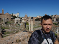 2019.10.04 With a view to the Roman Forum (Forum Romanum) from the height of the remains of the giant library of the Temple of Augustus (Bibliotheca Templi Augusti) or of the Palace of Tiberius (Bibliotheca Domus Tiberianae) on the Palatine Hill.