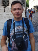 2019.10.06 The Pope's Swiss guards don't really like to be photographed with anyone (especially with idly staggering tourists), so from afar.