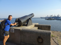 2021.07.11 I am not shooting my ships but just behind the (now decorative) noon gun on the embankment of Petrovsky Park.