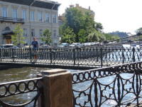 2021.07.12 On the Pochtamtsky Bridge over the Moika, infamous by the case of SPbU's associate professor Oleg Sokolov, but let it be better known as the only chain (hanging) bridge in Saint Petersburg.