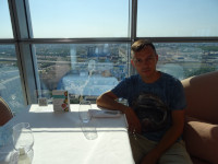 2021.07.12 In the “Floor 41” restaurant of Peter's skyscraper “Leader Tower”, a view of me and Saint Petersburg from the height of 150 meters, straight.