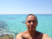 2021.07.28 A selfie on the picturesque Ayia Napa's beach “Sweet Water” (Γλυκυ νερο): the azure Mediterranean Sea.