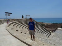 2021.08.01 On a step/bench/tier of the supposedly restored amphitheater in the Kourion (Κούριον) archaeological park.