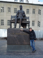 2022.04.15 In Murom (Vladimir region, Russia), at the monument to the outstanding Muromian – Vladimir Kozmich Zvorykin, a Russian engineer and inventor, one of the inventors of television, whom we lost (he died in the USA as an American inventor).